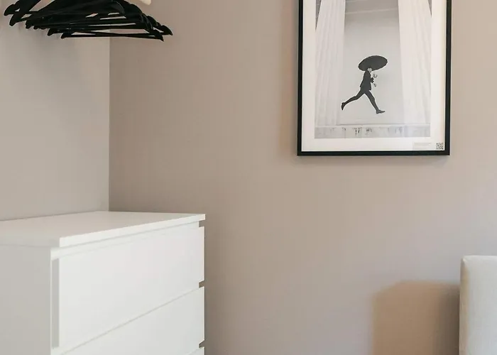 Homey 2br Perfect For 4-6 Metro Close To Naschmarkt Apartamento *