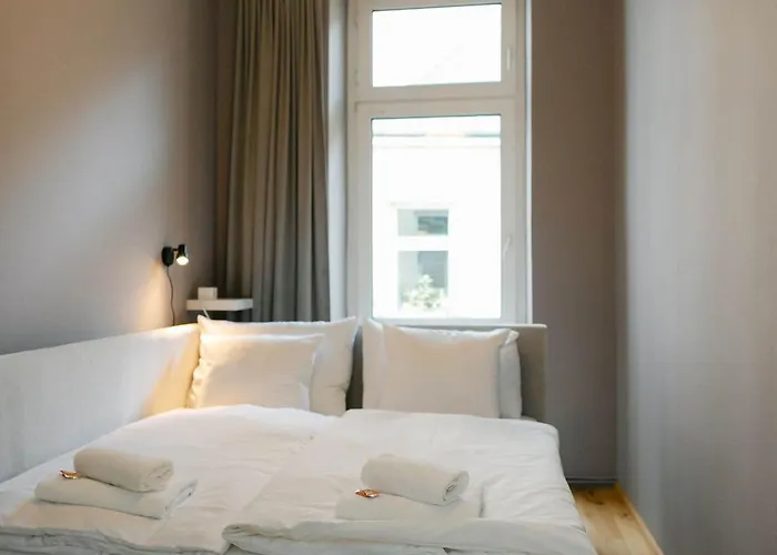 Homey 2br Perfect For 4-6 Metro Close To Naschmarkt *